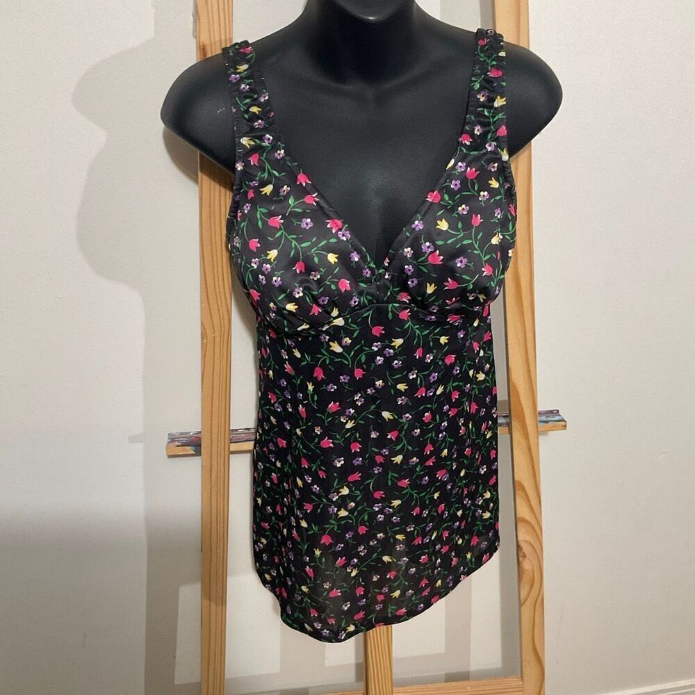 Vintage JCPenny top made in the U.S.A black, floral tank top size 10/medium